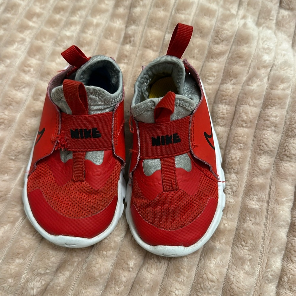 Nike C6 slip on shoe